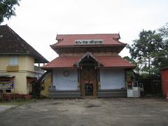 main gate at the west entrance of Ernakulathappan Temple