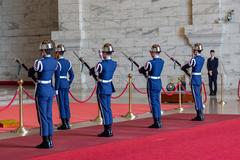 changing of the guard at Chiang Kai-shek Memorial Hall