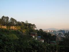 Seoul city wall in August 2007