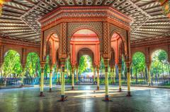 Interior of El Kiosco Morisco in HDR, 2015