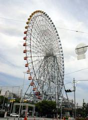 Tempozan Harbor Village Ferris wheel in Osaka