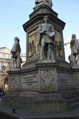 monument to Leonardo da Vinci in Piazza della Scala, Milan