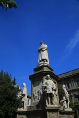 Monumento a Leonardo da Vinci in Piazza della Scala, Milan