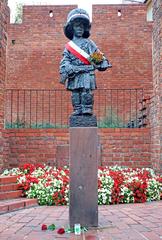 Little Insurrectionist statue in Warsaw