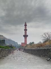 Scenic view of Chand Minar at Daulatabad Fort under a clear sky