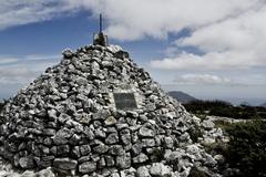 Maclear's Beacon stone cairn on Table Mountain