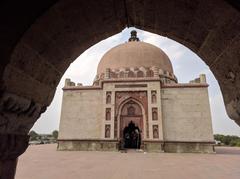 Entrance arch framing the Khwaja Khizr Tomb in Jatwara, Sonipat