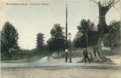 Former tram stop 'Dikke Linde' with original tree and Japanese Tower in the background