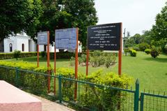 Hanseswari and Vishnu Mandir at Bansberia Royal Estate