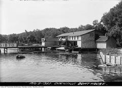 Durnan's Boat House at Hanlan's Point