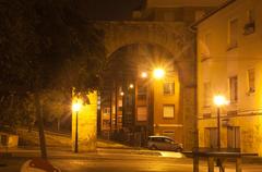 Acueducto de los Pilares at night in Oviedo