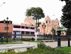 La Alameda de los Descalzos with the Church of Nuestra Señora del Patrocinio in the background