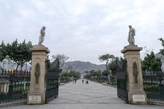 Monument in Peru at Alameda de los Descalzos del Rímac