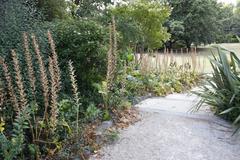 Hedgeley Dene Gardens in Melbourne