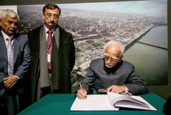 Vice President M. Hamid Ansari signing visitor’s book at the Warsaw Uprising Museum in Poland