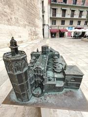 Scale model of Valencia Cathedral in Plaza de la Reina