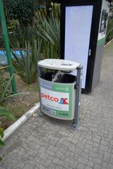 Trash bin with organic and inorganic waste separation in Parque España, Mexico City