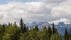 Scenic view of the town of Banff with mountain backdrop