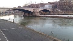 Fiume Tevere river in Rome 2016