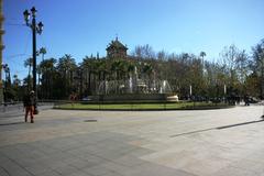 Fuente de Sevilla and Hotel Alfonso XIII in Seville