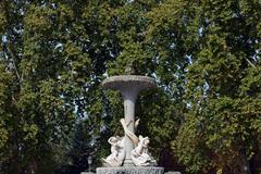 Fuente de los Galápagos in Parque de El Retiro, Madrid