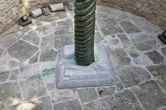 Serpent Column base