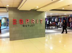 China Hong Kong City mall shop Esprit Outlet interior