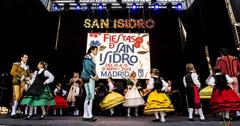 San Isidro festival morning celebrations with family activities and folklore dance class in Las Vistillas