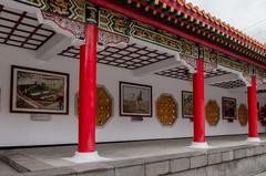 President and Vice President of the Republic of China paying respects at National Martyrs' Shrine