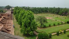 Sheikh Chilli Tomb garden view