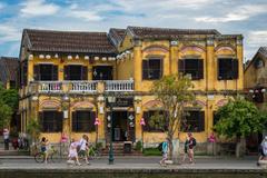 Hoi An ancient town streets with colorful lantern decorations