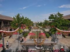 photo of the Huai Juang Long monument in Khlong San District, Bangkok, Thailand