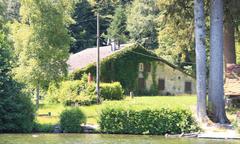 Lac de Gérardmer with surrounding forested hills