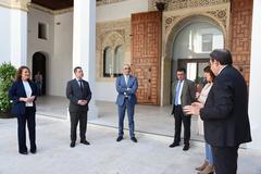 President Emiliano García-Page conversing before an extraordinary government meeting at Palacio de Fuensalida