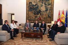 Emiliano García-Page in meeting with social and economic representatives at the Palacio de Fuensalida