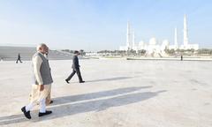 Prime Minister Narendra Modi paying tribute at Wahat Al Karama