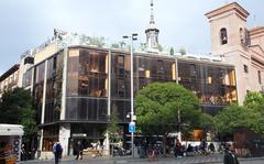 Antiguos cines Luna in Madrid. Exterior view of the historic cinema building.