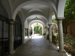 Pasaje en Sevilla entre la Avenida de la Constitución y la Plaza del Cabildo