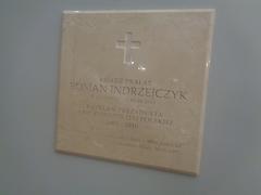 Memorial plaque for Father Roman Indrzejczyk at the Presidential Palace