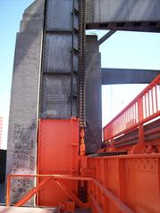 Lift mechanism of the road at the Nuevo Puente Nicolás Avellaneda