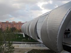 Arganzuela footbridge in Madrid designed by Dominique Perrault