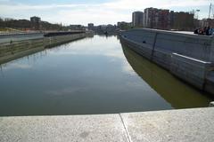 Puente del Rey bridge in Madrid with a southern view