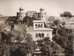 Hazoori Bagh Baradari pavilion in front of Lahore Fort, circa 1870