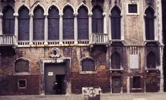 Servizio fotografico: Venezia, 1982 by Paolo Monti, 35mm chromogenic slide film featuring 20 frames.