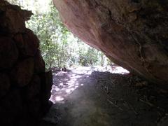 Abrigo 1 shelter in rocky landscape