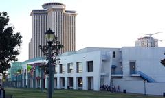 Aquarium of the Americas and World Trade Center of New Orleans