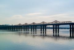 Bridge spanning across the Han River