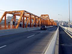 Dongho Bridge with a train passing over