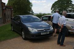 Citroen C5 II in front of Eltham Palace