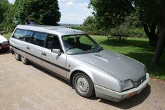 Citroen CX in front of Eltham Palace